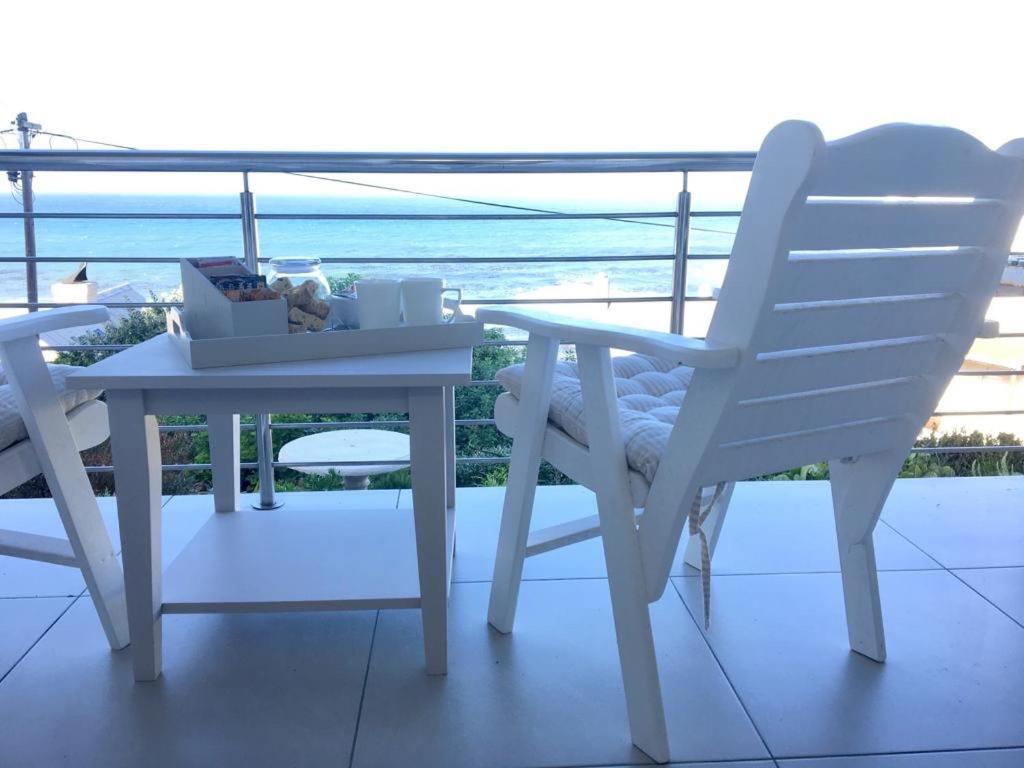 Vermont Hermanus - Views, Sunny, Right On The Sea Экстерьер фото